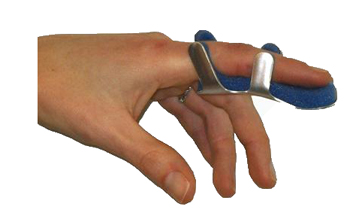 STECCA PER FRATTURA DITA A RANETTA FARMASPLINT MISURA GRANDE IN ALLUMINIO MODELLABILE CON IMBOTTITURA IN SPUGNA POLIURETANICA ANTIALLERGICA RADIOTRASPARENTE 10 CM 1 PEZZO - Farmacianuova.eu