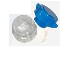 FRANTUMAPILLOLE IN ABS A 2 SCOMPARTI BASE TRASPARENTE COPERCHIO BLU DIMENSIONI 5,4X3,3X4,7 CM - Farmacianuova.eu
