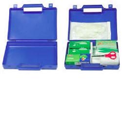 BORSETTA PRONTO SOCCORSO COMPLETO AUTO - Farmacianuova.eu
