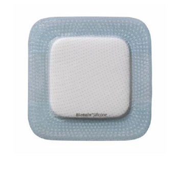MEDICAZIONE BIATAIN IN SCHIUMA DI POLIURETANO CON BORDO ADESIVO IN SILICONE PER SACRO 15X19 CM 5 PEZZI - Farmacianuova.eu